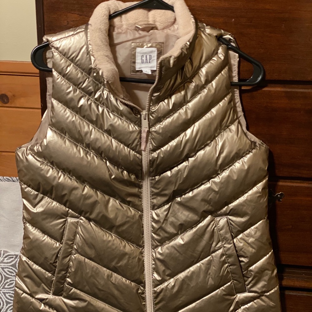 GAP puffer vest
